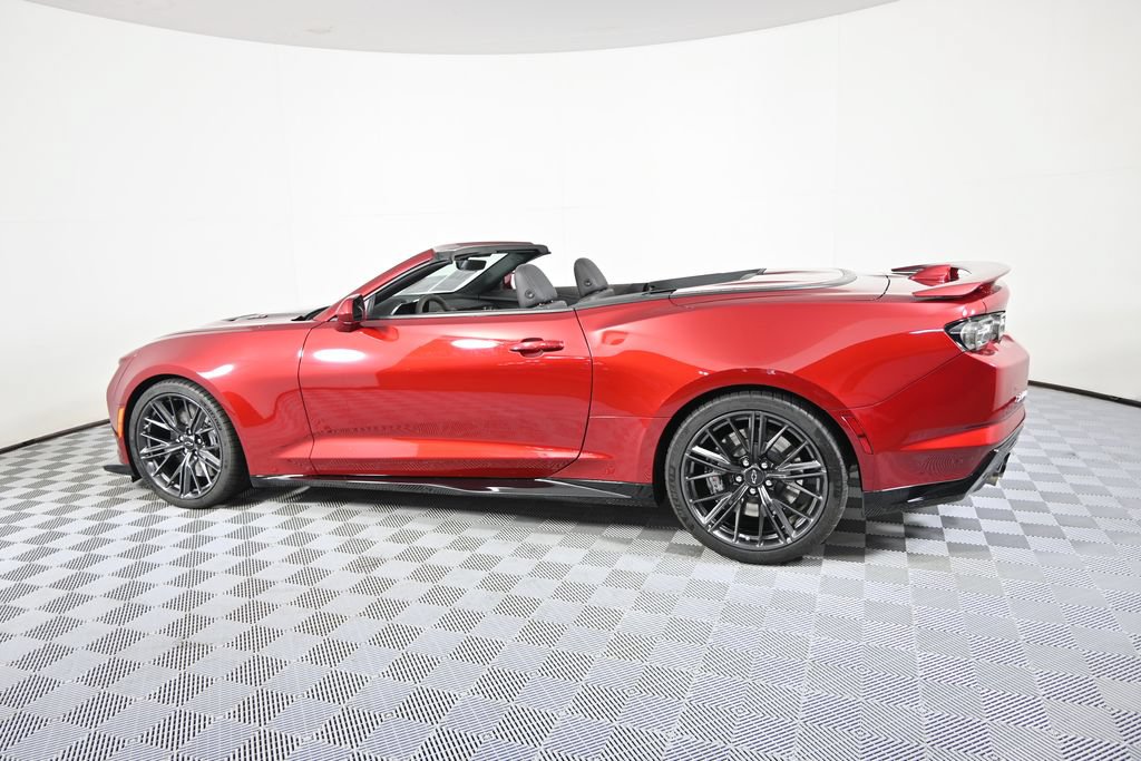 Used 2021 Chevrolet Camaro ZL1 w/ LPO, ZL1 Protection Package RWD image 3
