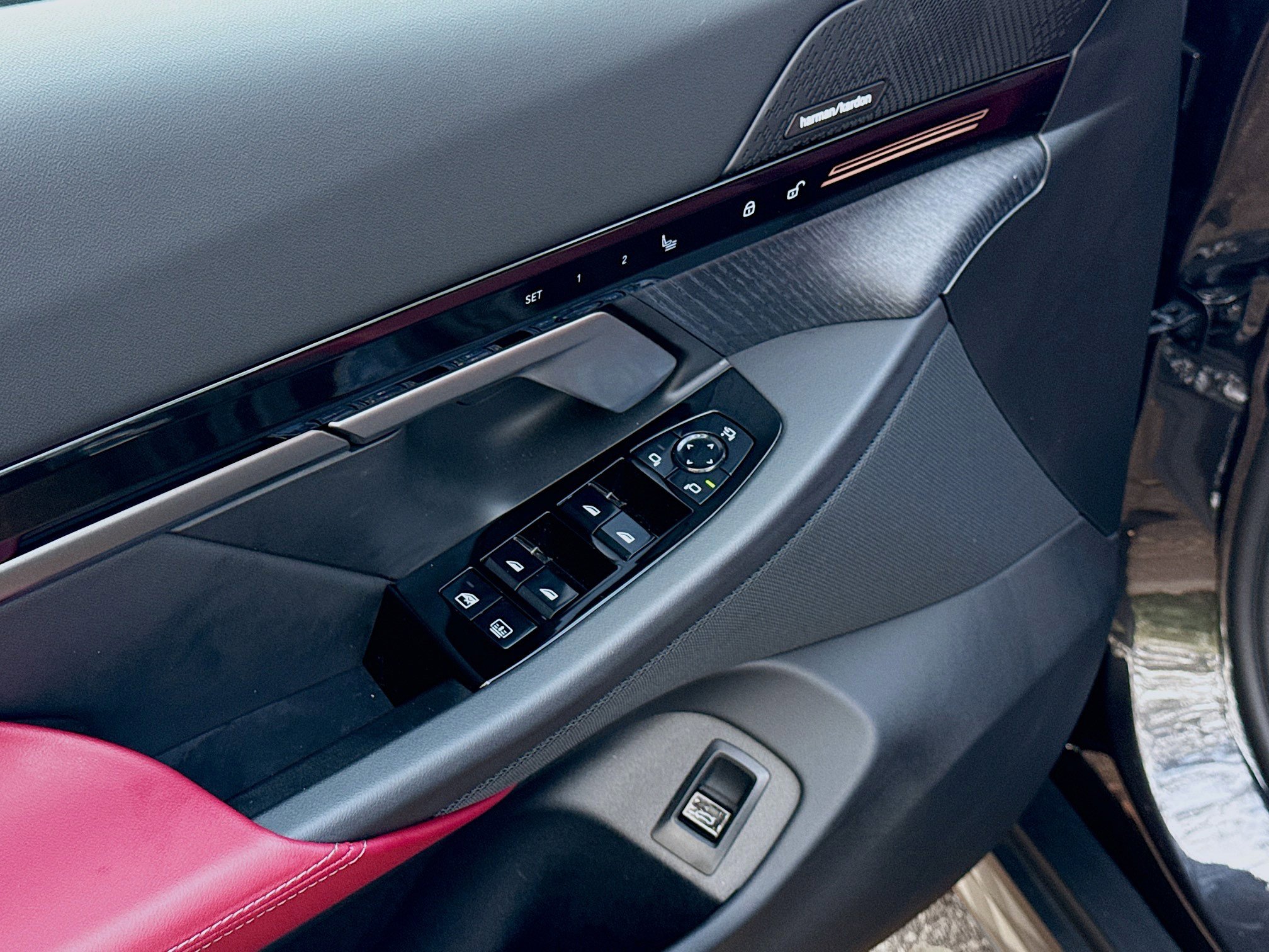 Used 2026 BMW 530i RWD image 23