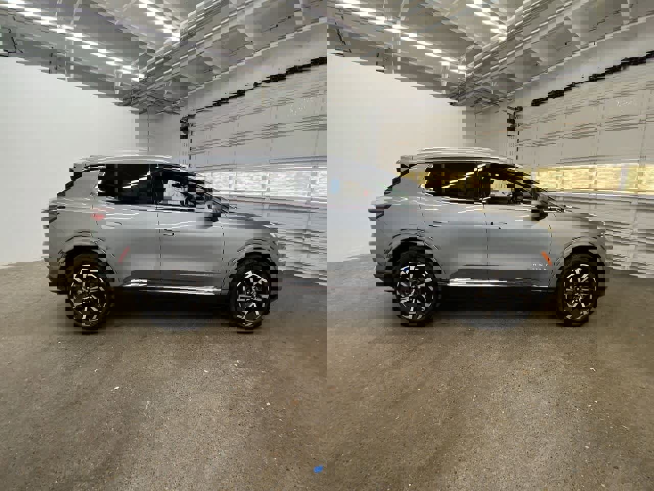 Used 2024 Chevrolet Equinox EV LT image 7