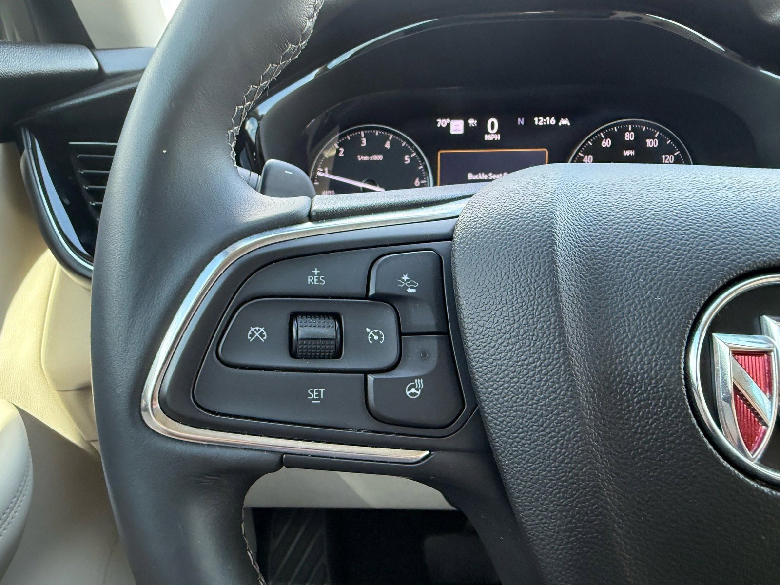 Used 2022 Buick Envision Avenir w/ Technology Package II image 27