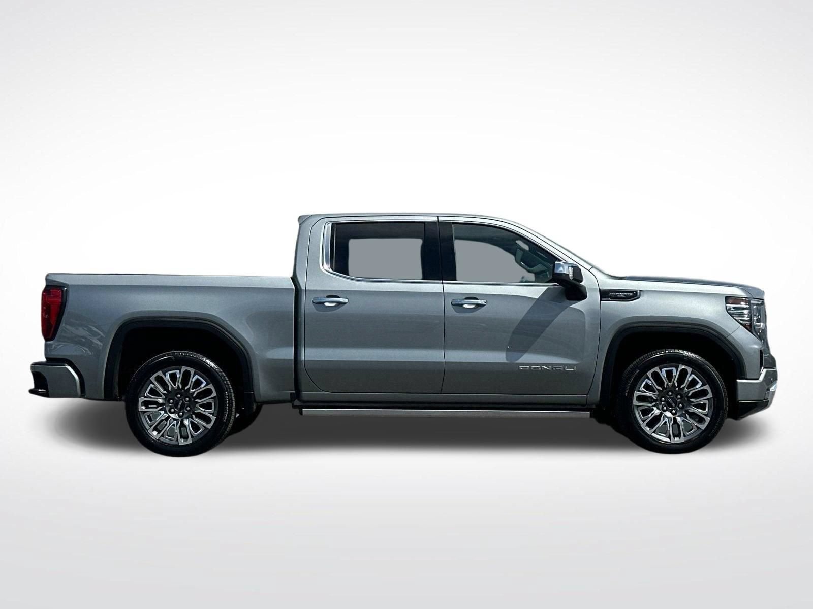 Used 2025 GMC Sierra 1500 Denali Ultimate AWD/4WD image 2