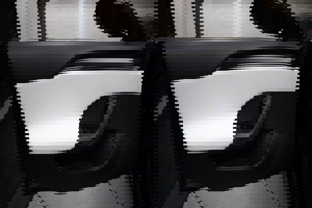 Used 2022 Tesla Model S Plaid image 11