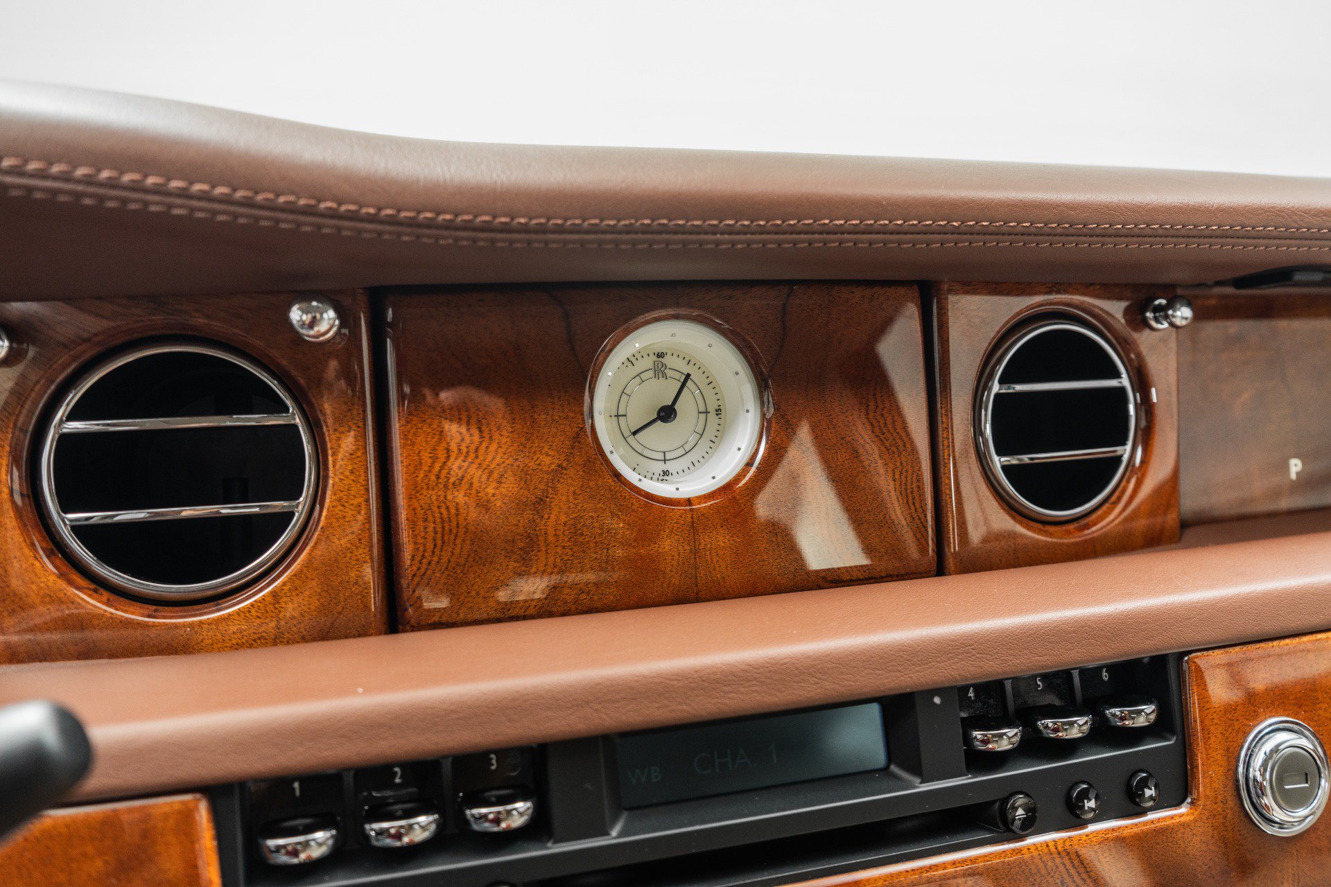 Used 2007 Rolls-Royce Phantom Sedan RWD image 33