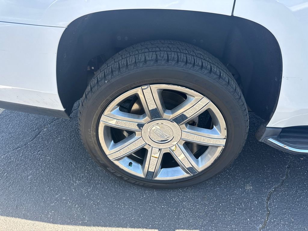 Used 2020 Cadillac Escalade Luxury RWD image 18