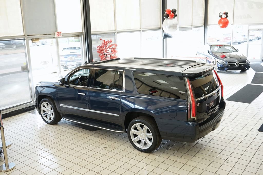 Used 2017 Cadillac Escalade ESV Luxury image 66