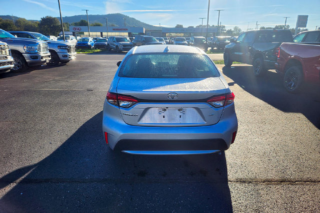 Used 2021 Toyota Corolla LE FWD image 22