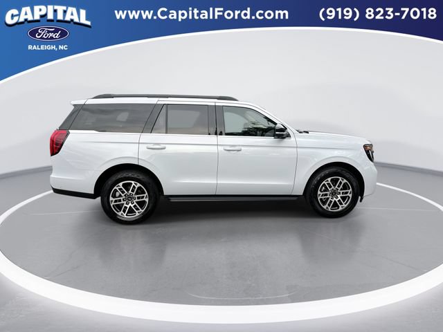 Certified 2025 Ford Expedition Active AWD/4WD image 9