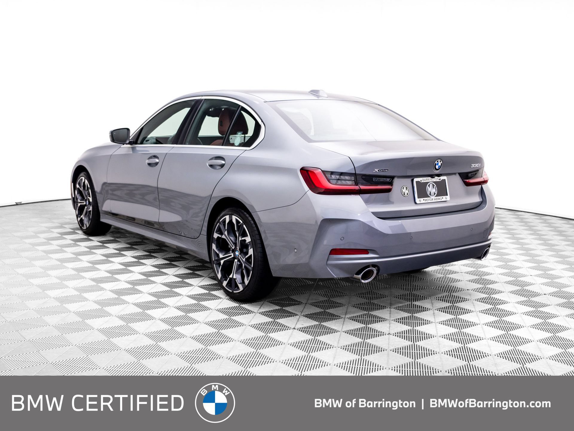 Certified 2025 BMW 330i xDrive Sedan AWD/4WD image 3