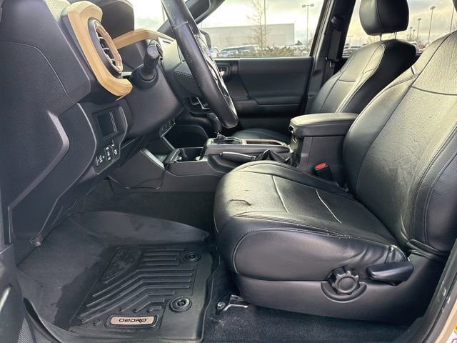 Used 2017 Toyota Tacoma TRD Sport w/ Tow Package image 14