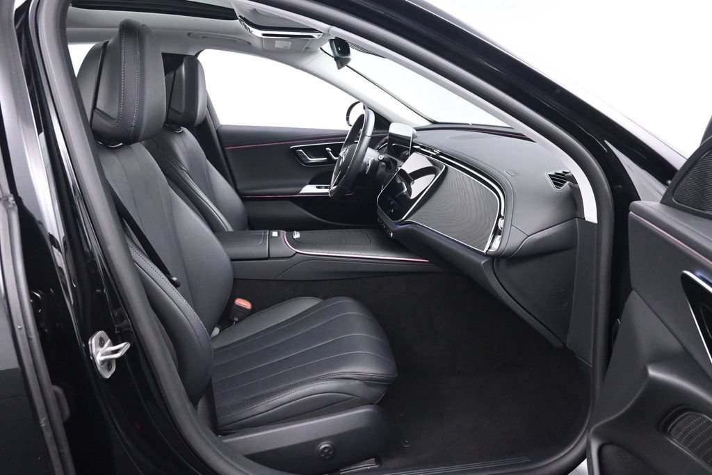 Used 2025 Mercedes-Benz E 350 Sedan image 23