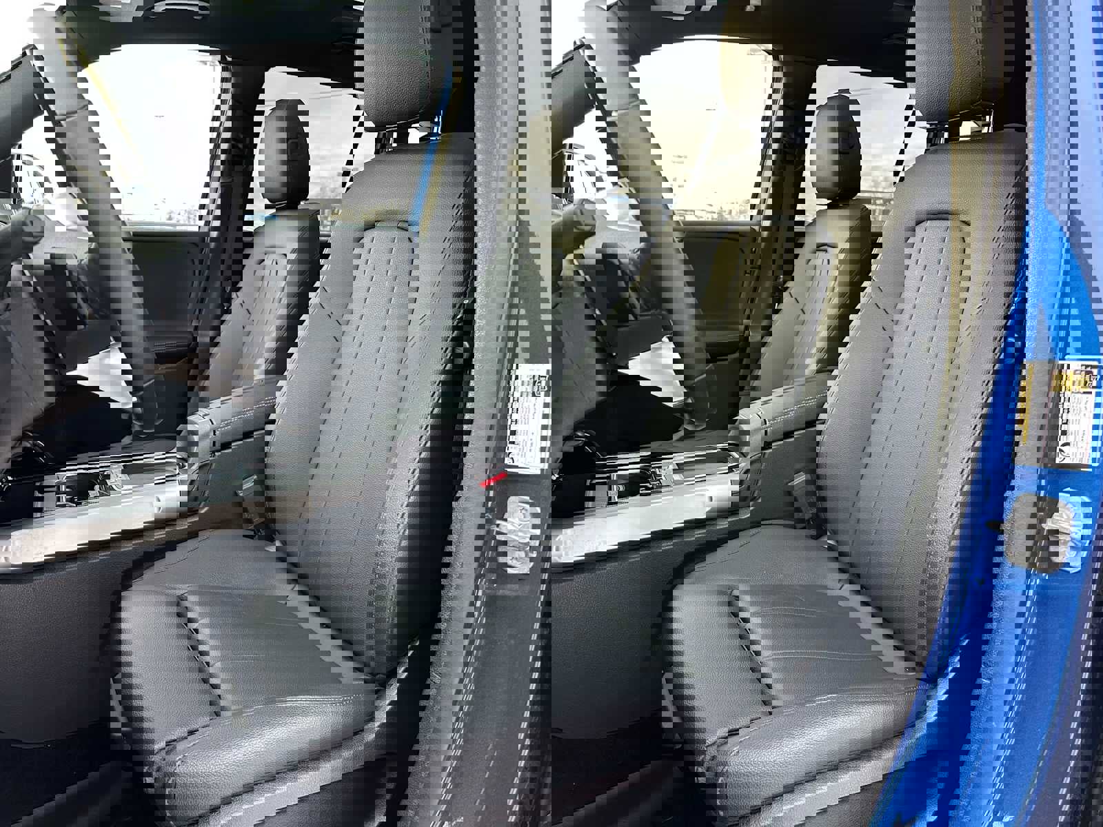 Used 2024 Mercedes-Benz GLB 250 4MATIC image 21