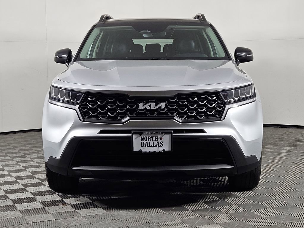 Used 2022 Kia Sorento S w/ Panoramic Sunroof Package image 2