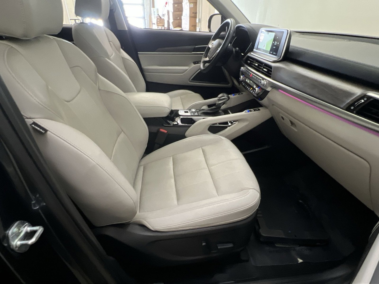 Used 2022 Kia Telluride SX w/ Nightfall Edition Package AWD/4WD image 27