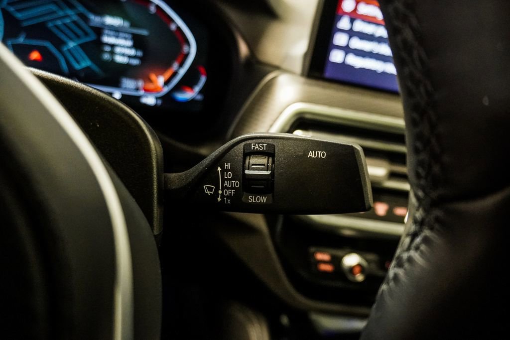 Used 2023 BMW X4 xDrive30i w/ M Sport Package image 21