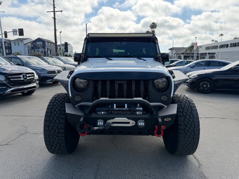 Used 2015 Jeep Wrangler Unlimited Sahara AWD/4WD image 2