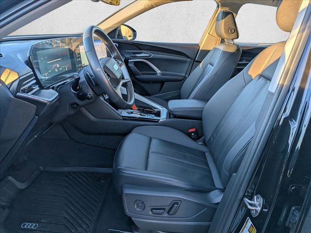 Used 2025 Audi Q5 Premium w/ Convenience Package image 17