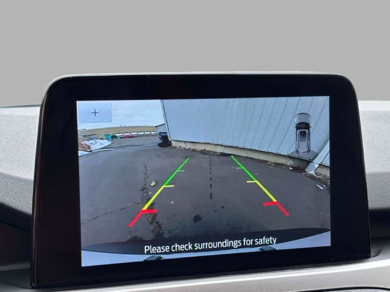 Used 2020 Ford Escape SE image 23