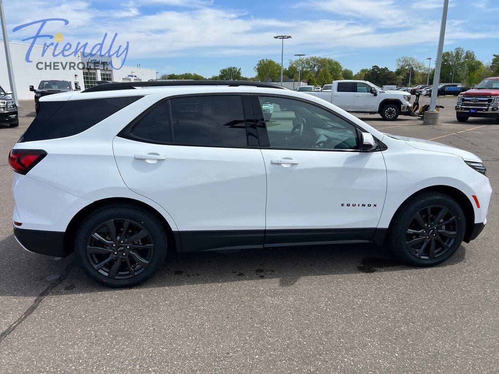 Certified 2023 Chevrolet Equinox RS w/ RS Leather Package AWD/4WD image 8