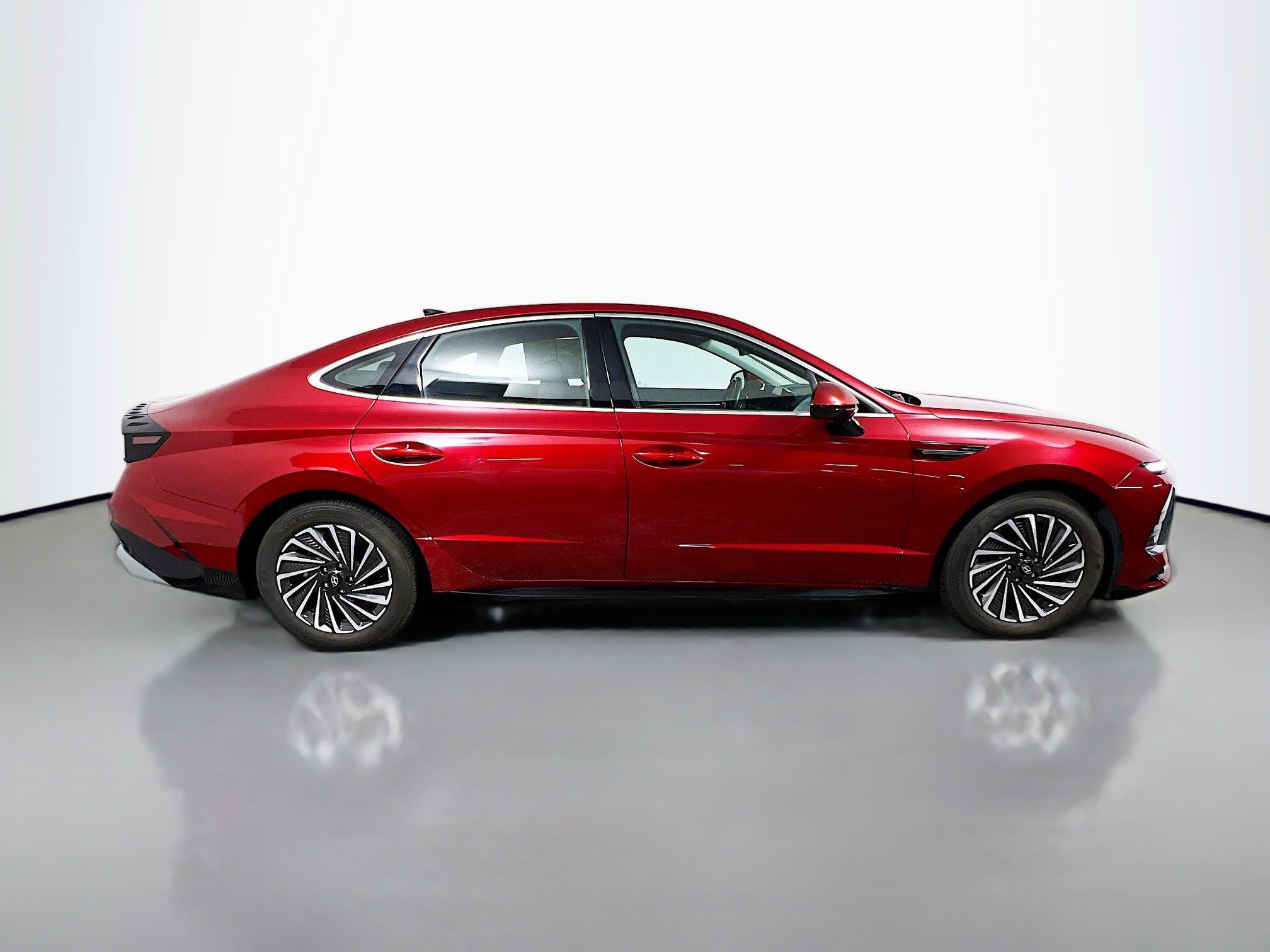 Used 2024 Hyundai Sonata SEL image 3