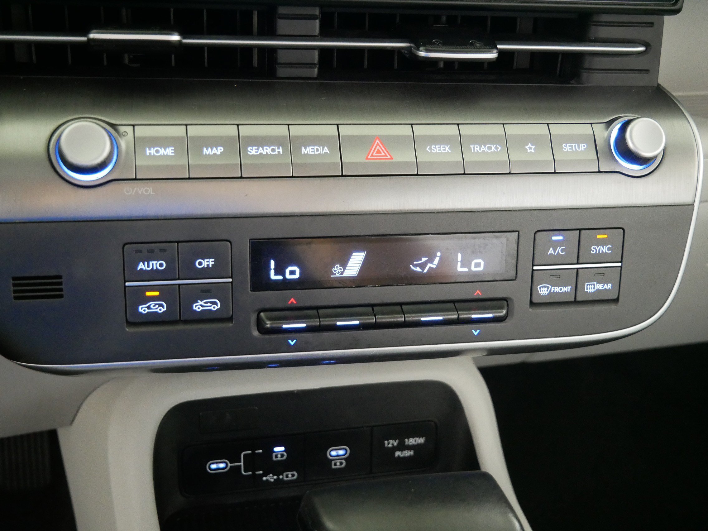 Used 2025 Hyundai Kona SEL AWD/4WD image 23