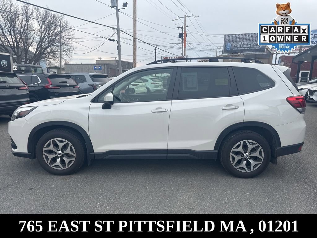 Used 2023 Subaru Forester Premium image 4