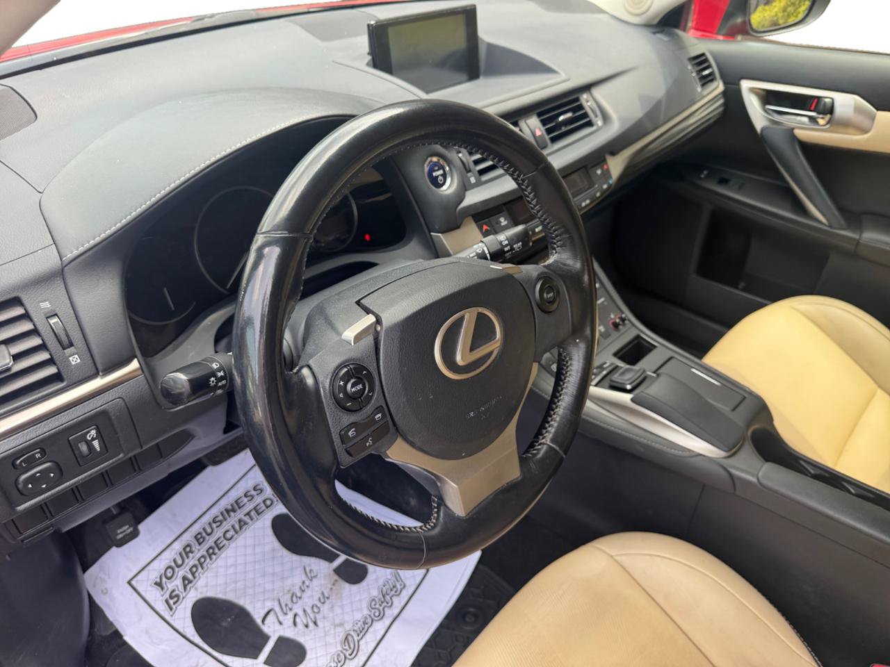Used 2015 Lexus CT 200h w/ Navigation Package FWD image 3