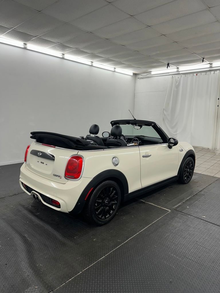 Used 2018 MINI Cooper S image 36