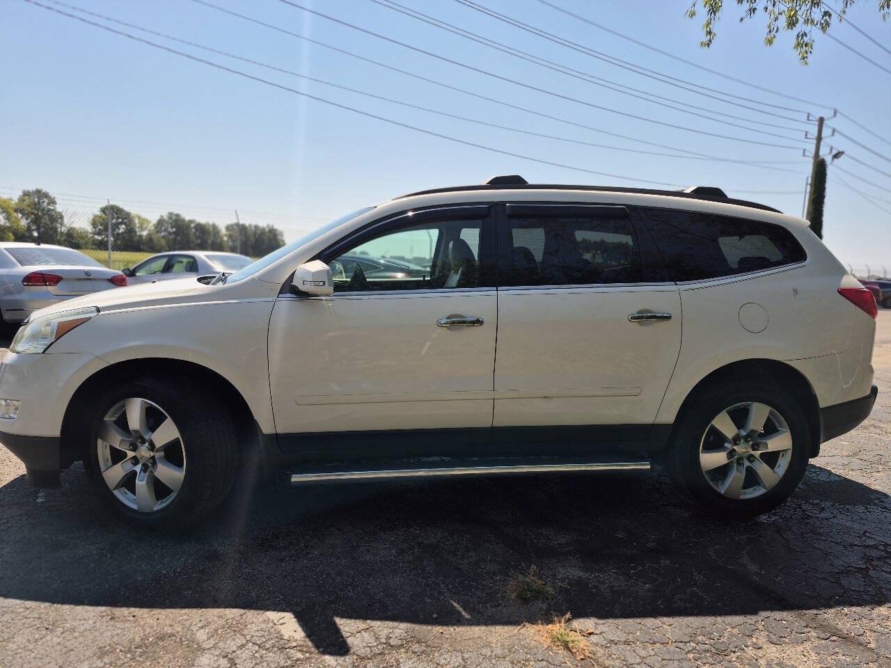Used 2012 Chevrolet Traverse LT w/ All-Star Edition AWD/4WD image 4