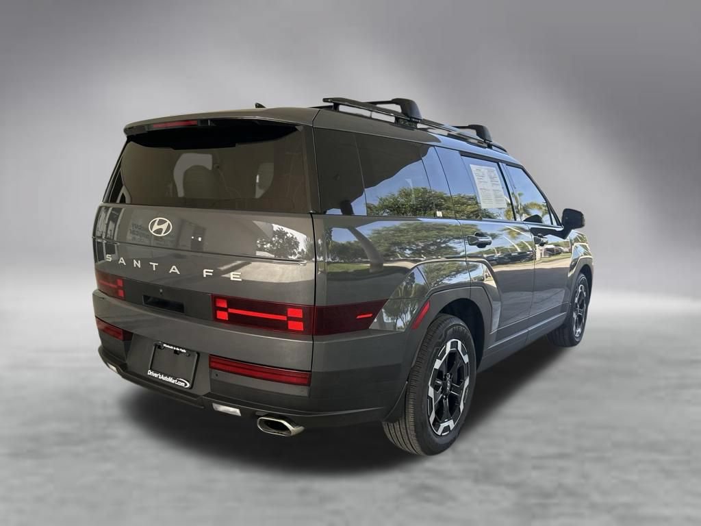 Used 2025 Hyundai Santa Fe SEL FWD image 3