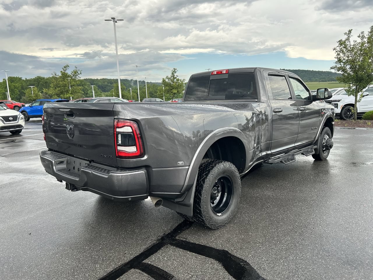 Used 2021 RAM 3500 Laramie w/ Night Edition AWD/4WD image 7