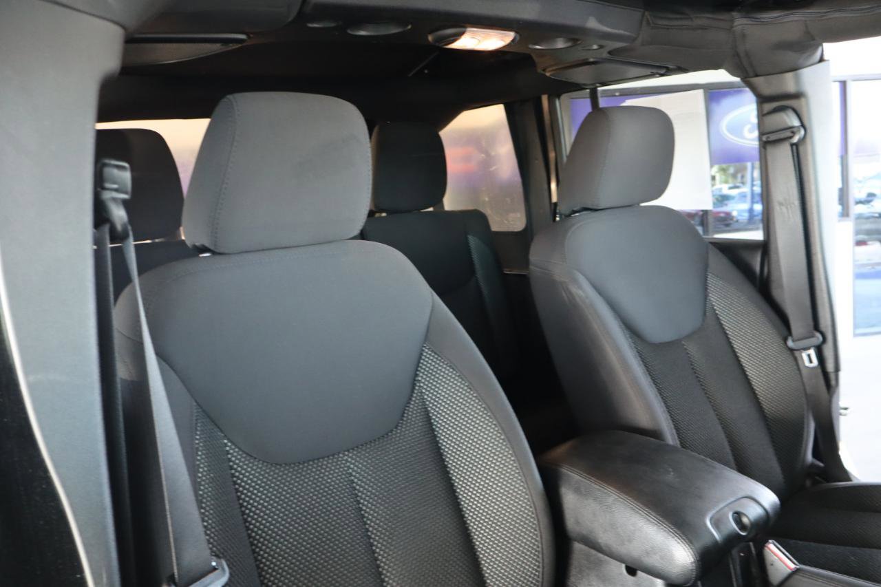 Used 2016 Jeep Wrangler Unlimited Sport image 35