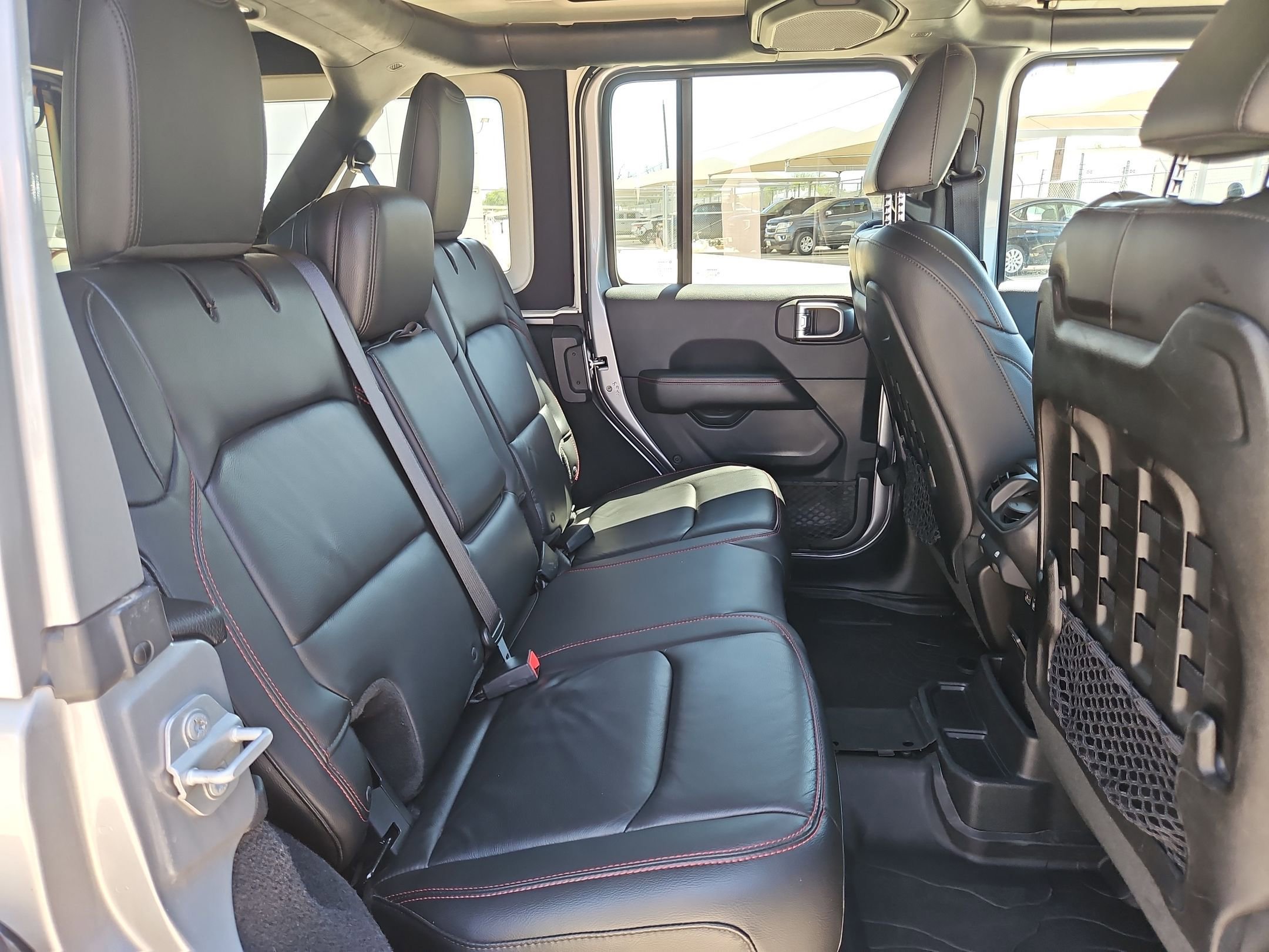 Used 2018 Jeep Wrangler Unlimited Rubicon image 29