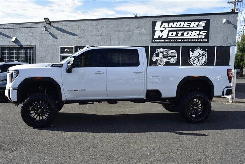 Used 2025 GMC Sierra 3500 AT4 w/ AT4 Premium Plus Package image 2