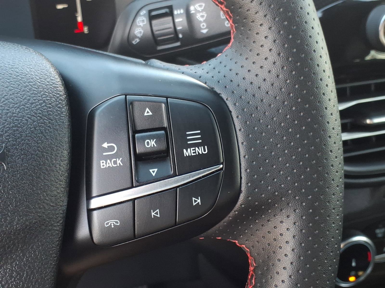Used 2025 Ford Escape ST-Line FWD image 26