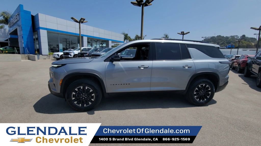 Certified 2025 Chevrolet Traverse Z71 AWD/4WD image 5