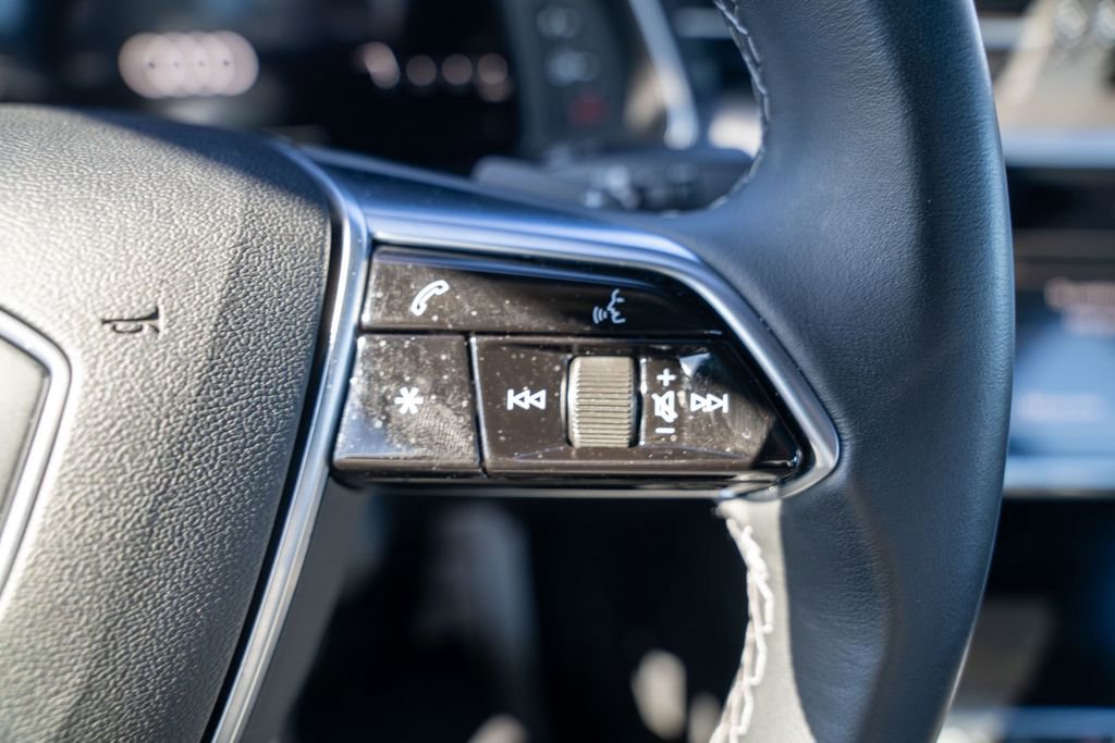 Used 2024 Audi A6 2.0T Premium image 23