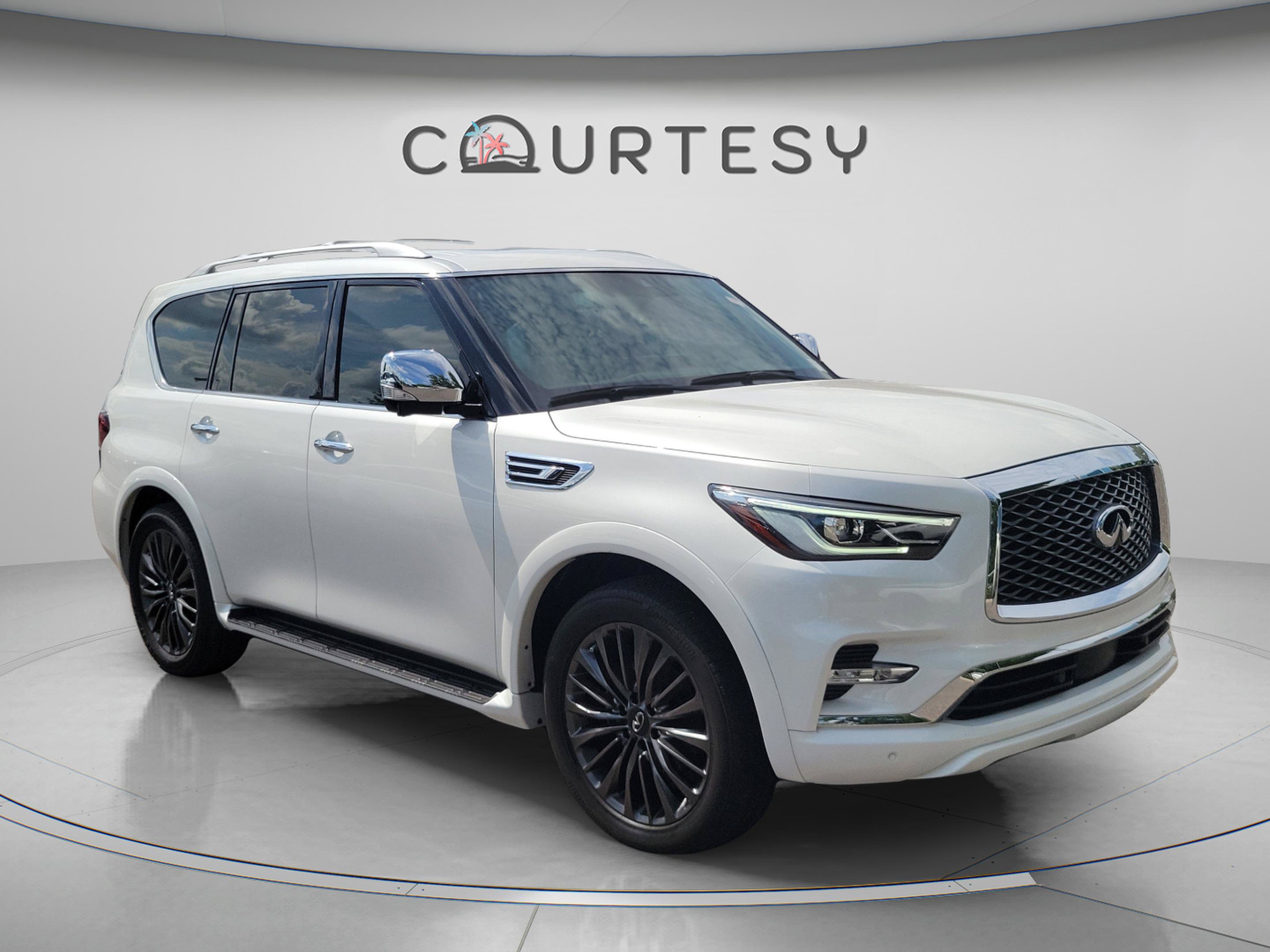 Certified 2023 INFINITI QX80 Sensory w/ Cargo Package AWD/4WD image 4