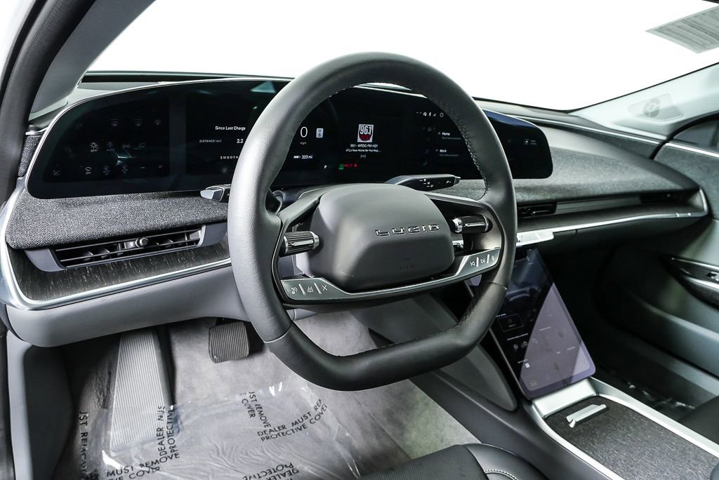 Used 2025 Lucid Air Pure image 4