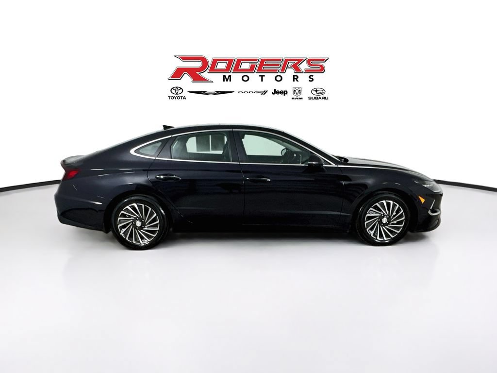 Used 2023 Hyundai Sonata Limited w/ Cargo Package FWD image 9