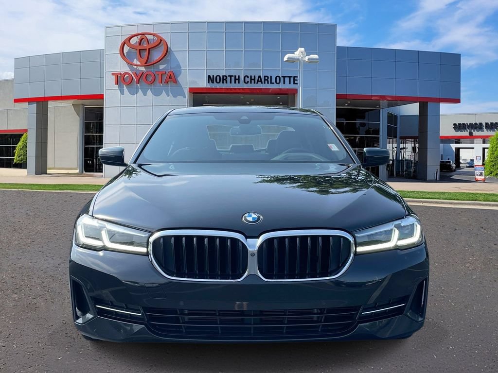 Used 2021 BMW 530i RWD image 2