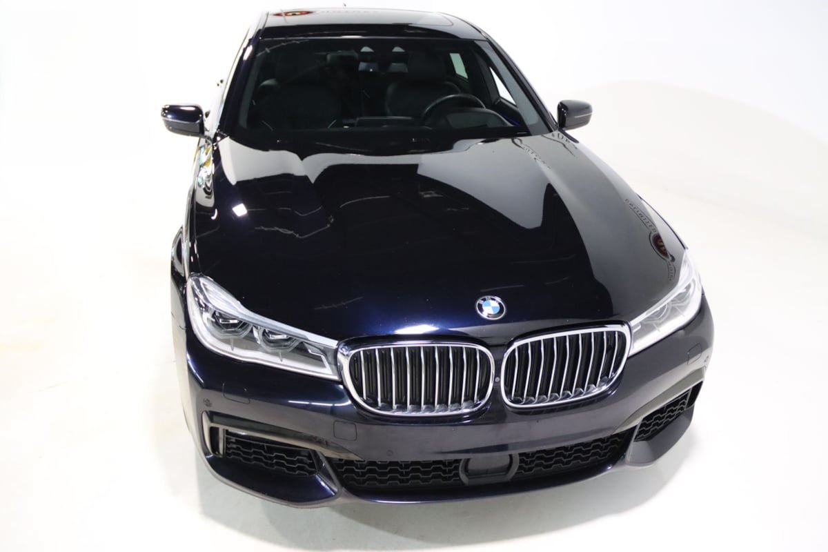 Used 2019 BMW 750i RWD image 26