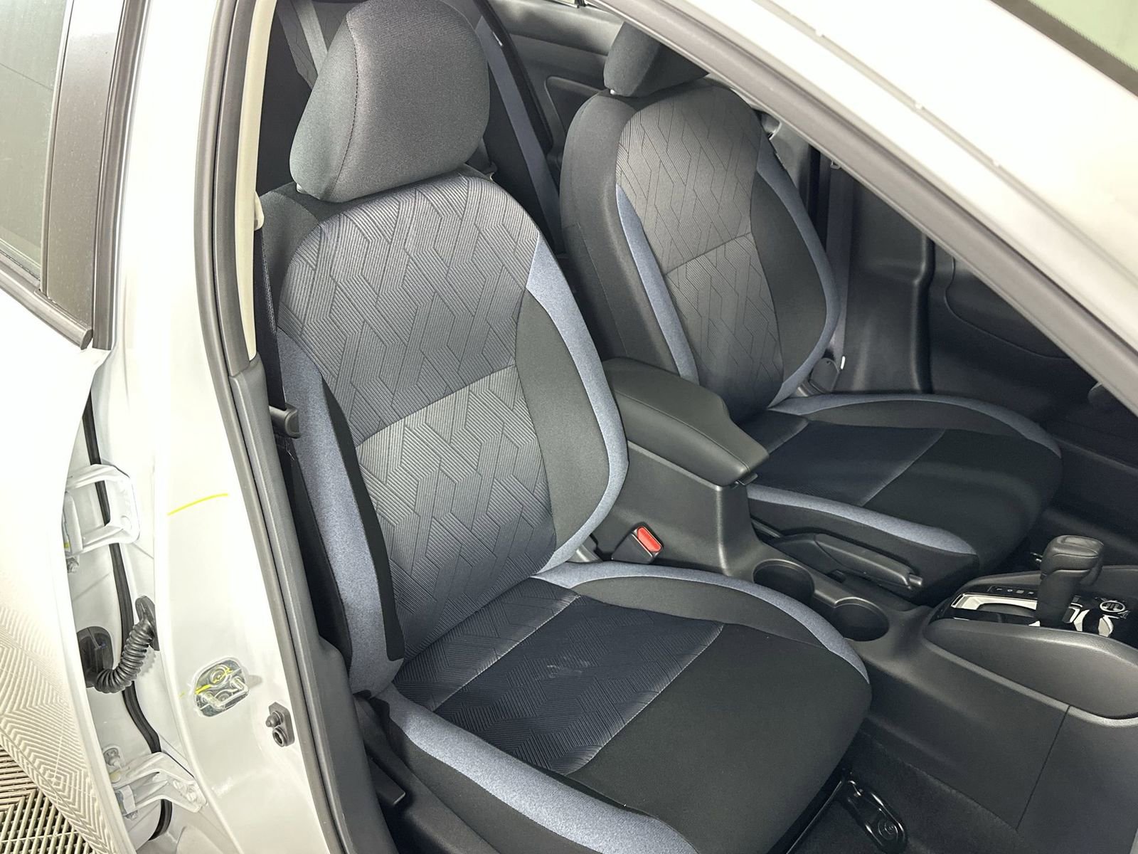 New 2025 Nissan Versa SV FWD image 27