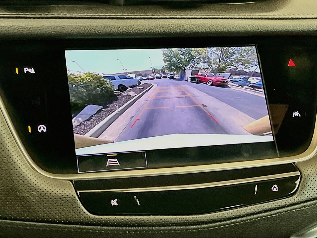 Used 2025 Cadillac XT6 Luxury w/ LPO, Floor Liner Package AWD/4WD image 14