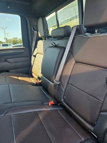 New 2026 GMC Sierra 2500 Denali w/ Denali Reserve Package AWD/4WD image 18
