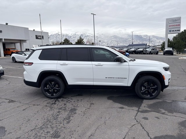 New 2025 Jeep Grand Cherokee L Limited w/ Luxury Tech Group II image 3