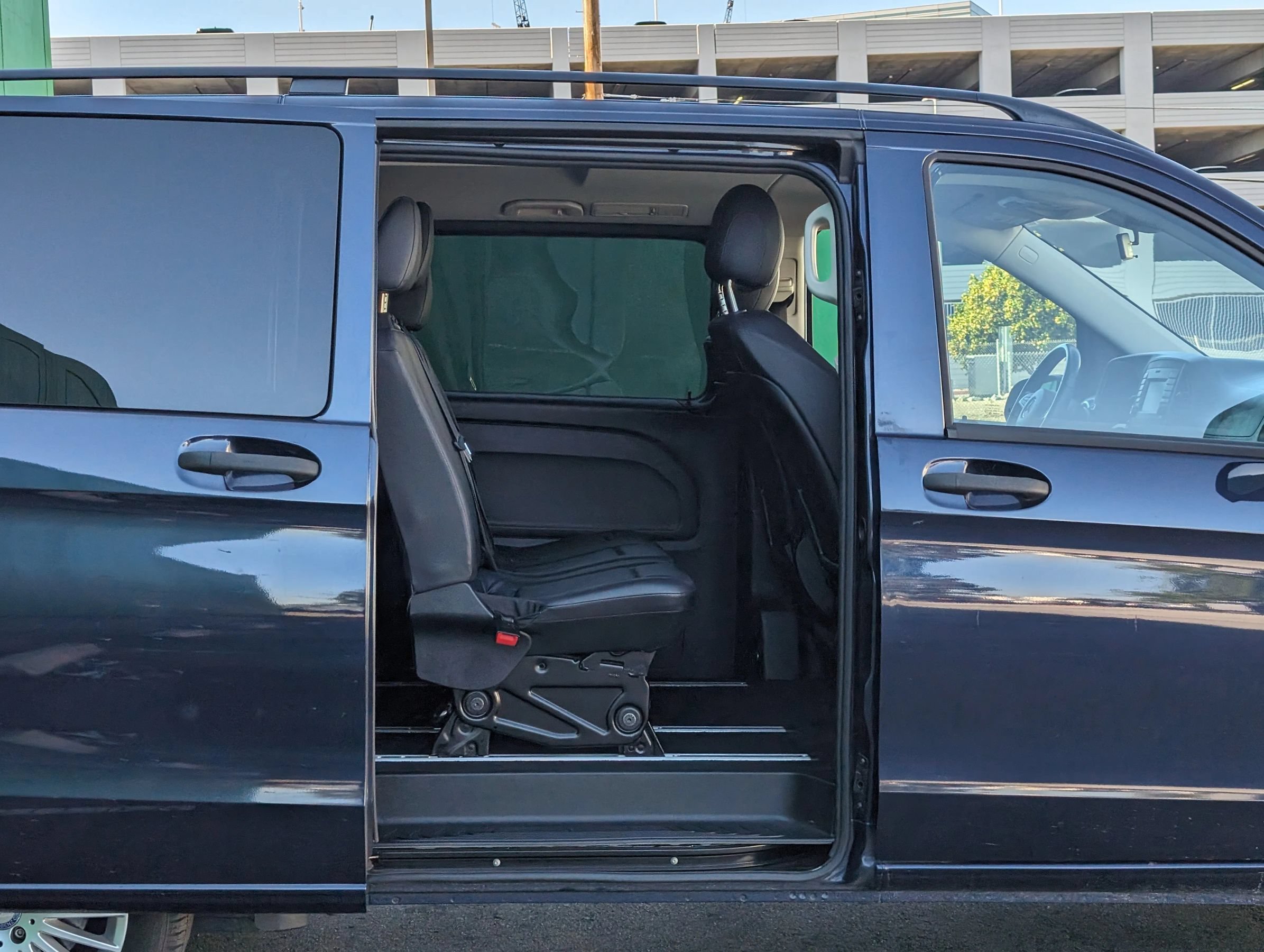Used 2017 Mercedes-Benz Metris Passenger image 27