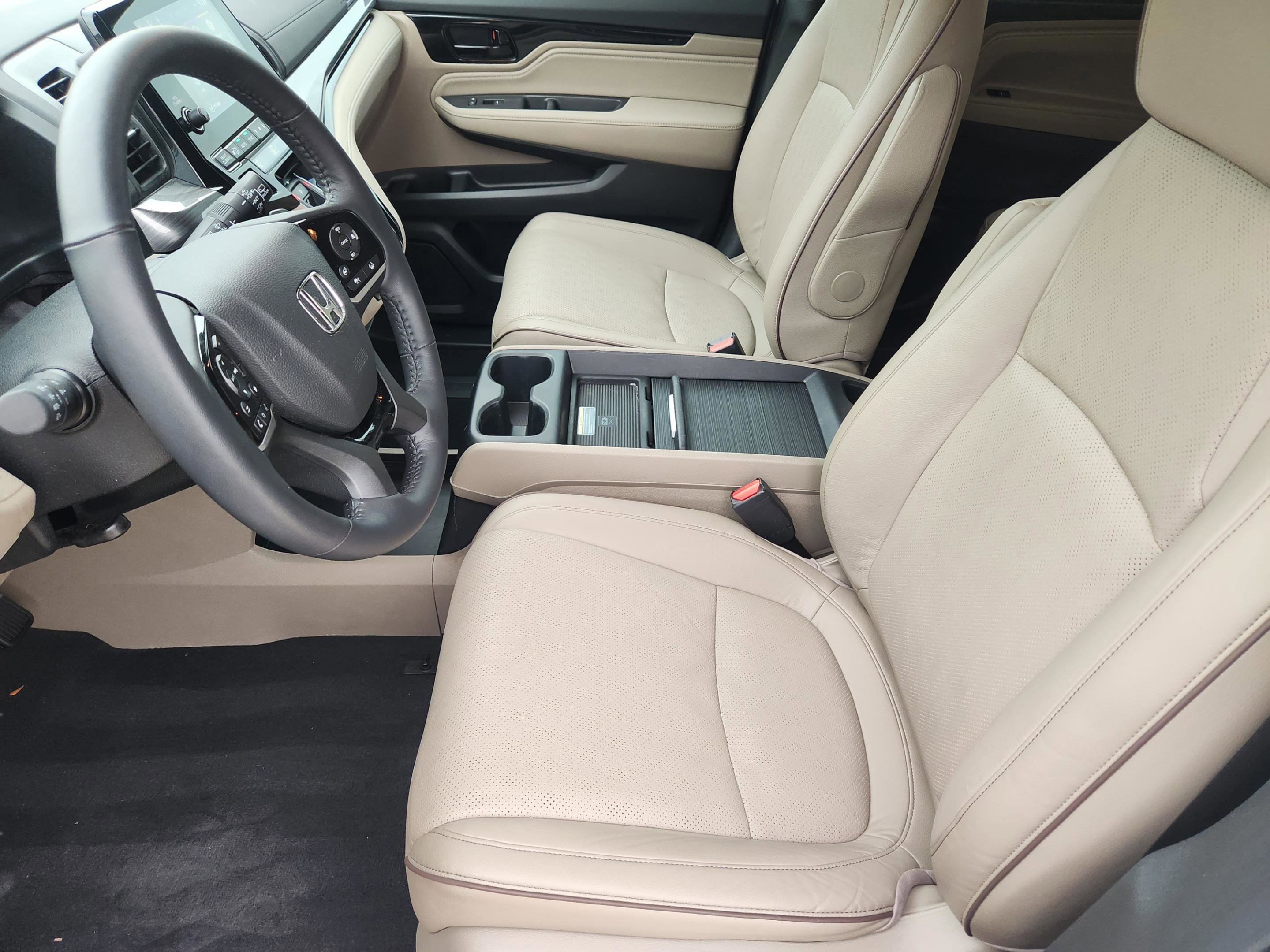 Certified 2024 Honda Odyssey Elite image 13