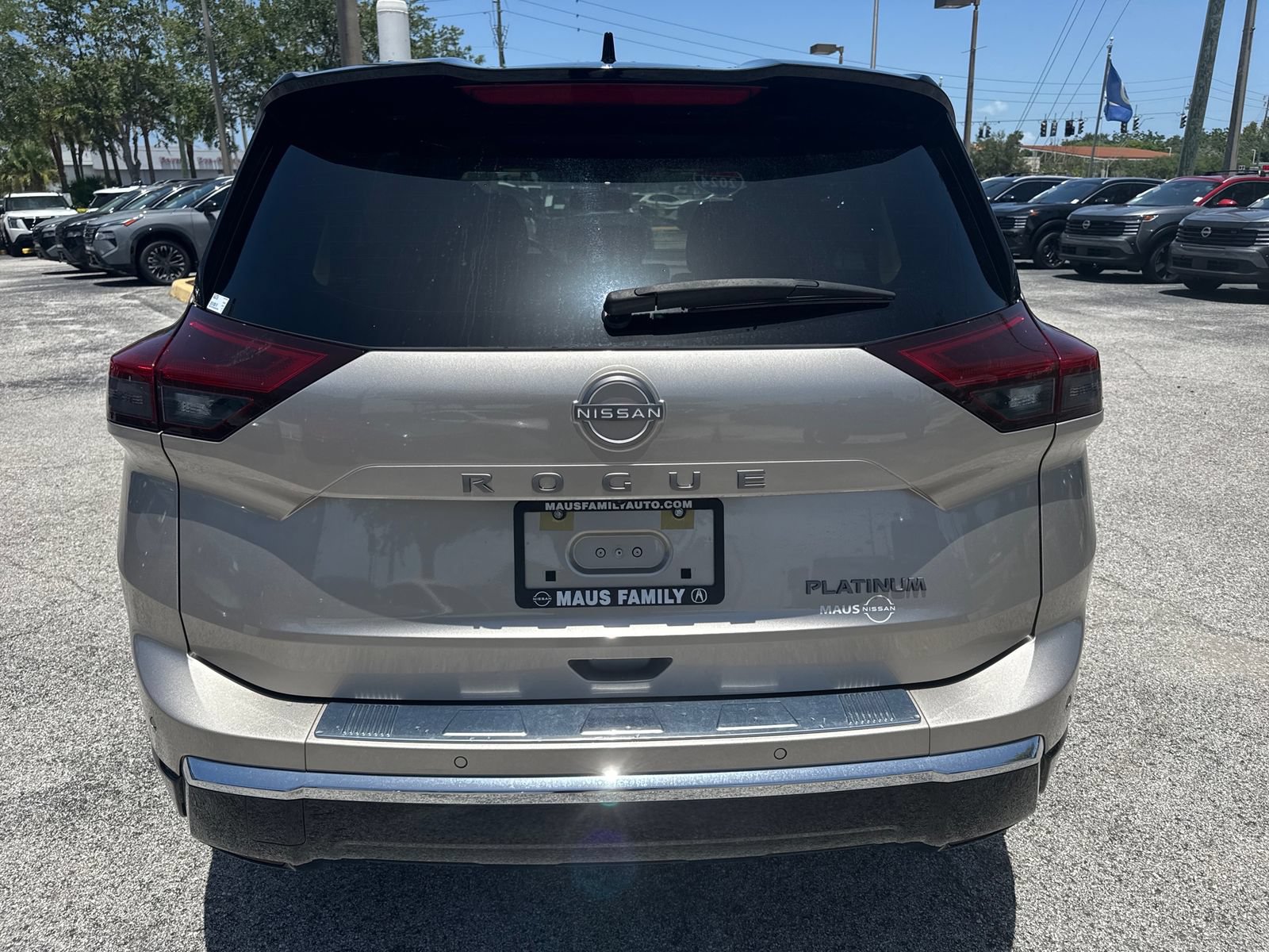 Certified 2024 Nissan Rogue Platinum FWD image 12