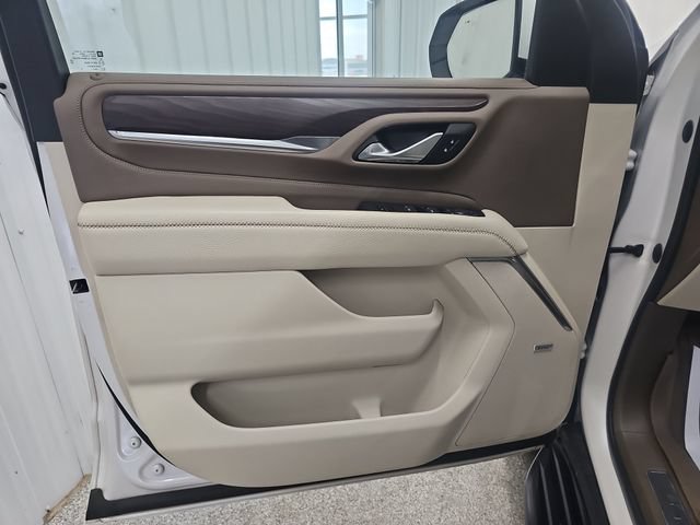 Used 2023 GMC Yukon XL Denali AWD/4WD image 10