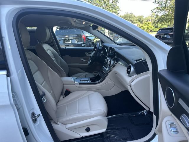 Used 2022 Mercedes-Benz GLC 300 4MATIC w/ Multimedia Package Lite image 29